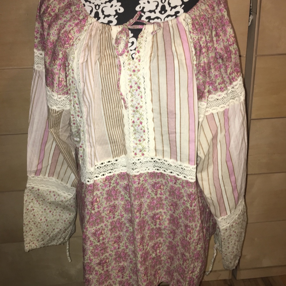 Floral and Lace Plus Size Top